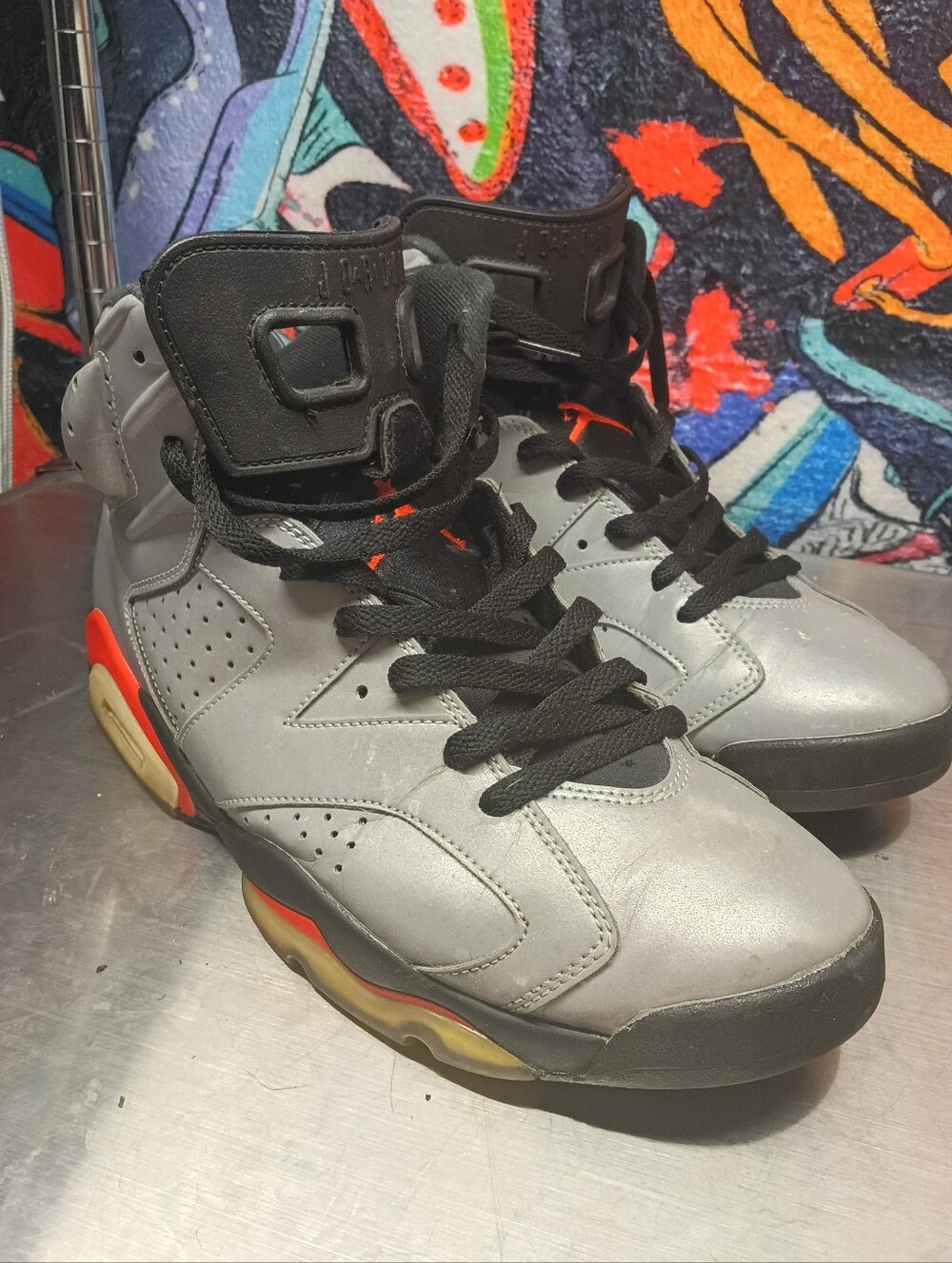 Jordan 6 - Picture 4 of 5